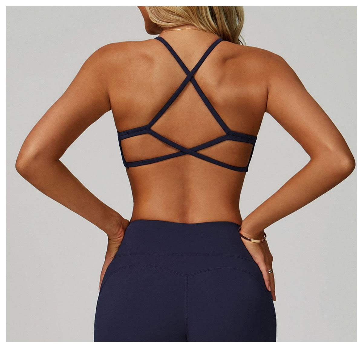 Aura Sports Bra – Graphic Logo Gym Top - Aura Linen